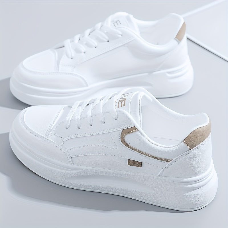 Stijlvolle witte sneakers met licht comfort