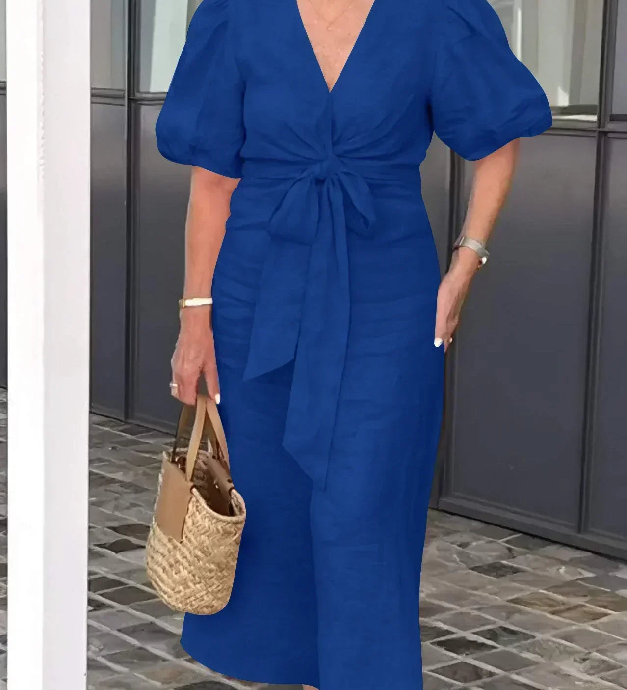 LYNORA | ELEGANTE MIDI-JURK MET V-HALS