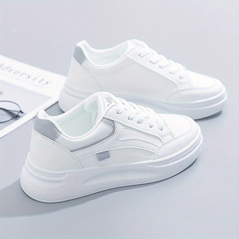 Stijlvolle witte sneakers met licht comfort